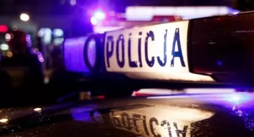 Tragedia żołnierza z 23. Pułku Artylerii w Bolesławcu. Młody wojskowy walczy o życie po dramatycznym samopodpaleniu