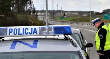 Chciał złapać stopa na A4. Złapała go......policja