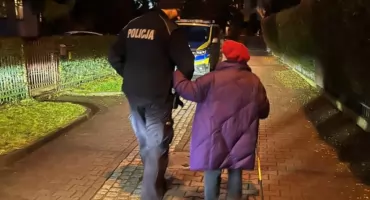 Wrocław. Policjanci odnaleźli 90-letnią podopieczną DPS, która oddaliła się z placówki