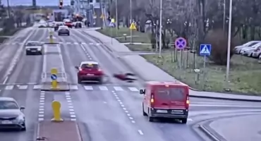 76-letni kierowca potrącił 75-letnią kobietę na przejściu dla pieszych w Lubinie