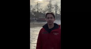 Załamanie lodu to realne zagrożenie życia. Ratownicy Wodnej Służby Ratowniczej wyjaśniają jak zachować bezpieczeństwo