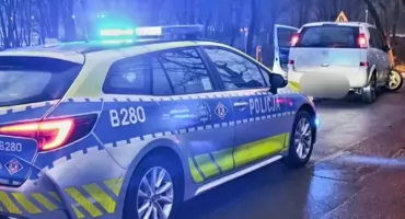 Szaleńczy pościg ulicami Oławy. 39-latek uciekał przed policją, stracił koło i próbował ratować się ucieczką pieszo