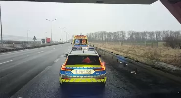 Dramatyczne zdarzenie na A4. Młody mężczyzna wyskoczył z jadącego samochodu