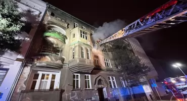 Pożar w centrum Wrocławia. Ewakuacja 20 osób po nocnym zadymieniu w kamienicy