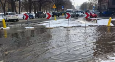 Poważna awaria wodociągowa przy ul. Oławskiej we Wrocławiu