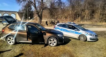 Totalnie pijana 36-latka z Poznania wracała z dziećmi z ferii w Kłodzku. Kobieta prowadziła BMW mając prawie 2 promile