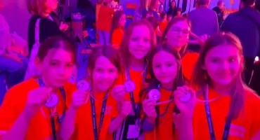 Wielki sukces uczniów SP2 w Siechnicach. Dwie drużyny z szansą na wylot do Chin