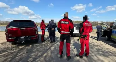 14-latka próbowała odebrać sobie życie w Odrze. Błyskawiczna akcja ratowników zapobiegła tragedii