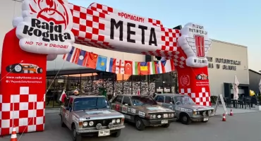 Z Tajlandii do Oławy. 43 dni, 17 tys. km, 11 krajów i trzy legendy FSO. 2 Fiaty 125p i Polonez, które po 45 latach wróciły do Polski