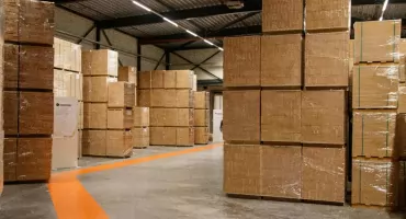 Dlaczego coraz więcej lokalnych firm wybiera outsourcing logistyki?