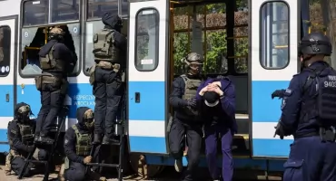 Tramwaj opanowany przez napastników. Służby przeprowadziły intensywne ćwiczenia