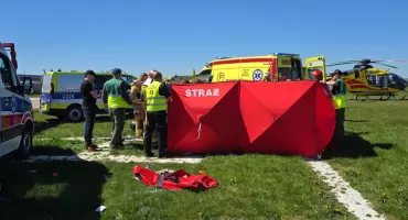 Tragiczny wypadek podczas skoku spadochronowego w Lesznie. Nie żyje 39-letni mieszkaniec powiatu wrocławskiego