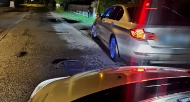 23-latek za kierownicą BMW pędził 194 km/h. Policjanci zatrzymali pirata drogowego
