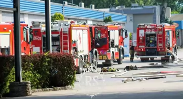Duży pożar we Wrocławiu. Ogień objął halę magazynową przy ul. Krakowskiej