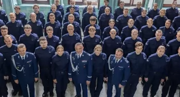 Dolnośląska Policja rośnie w siłę. 99 nowych funkcjonariuszy rozpoczęło służbę