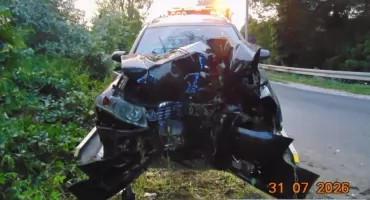 Pijany Ukrainiec z sądowym zakazem rozbił Audi w Siechnicach. W aucie było 7 osób, 19-latka jechała w bagażniku. Ma złamany kręgosłup