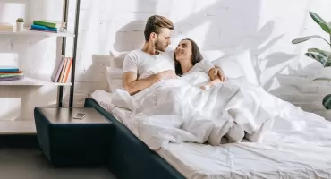 Mikromieszkanie bez kompromisu: kiedy materac 90x200 wystarczy, a kiedy wybrać 120x200