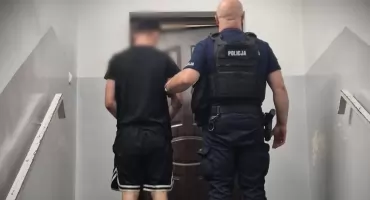 Napadł na małżeństwo z siekierą w ręku. Ukrywał się na działkach