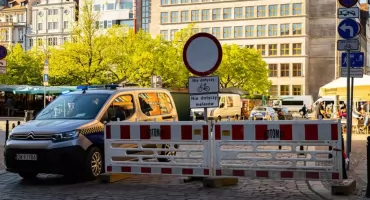 Zmiana zasad na Placu Solnym. W weekendy kierowcy wjadą tylko do godz. 18