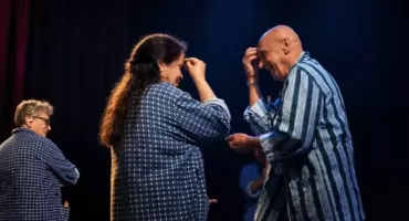 Nie powiedzieli, że na teatr jest już za późno. Seniorzy z Theatrum EST pokażą „Folwark zwierzęcy”