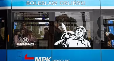 Z nieba na wrocławskie tory. Bolesław Orliński patronem tramwaju MPK Wrocław