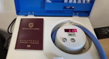 31-letni Kolumbijczyk miał ponad 2,5 promila. Świadek zabrał mu kluczyki i wezwał policję