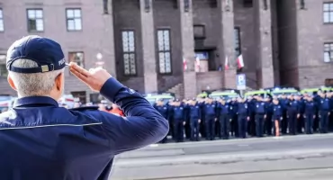 Policjanci w całej Polsce oddali hołd poległemu funkcjonariuszowi. Podkom. Natan Sieroń zginął na służbie